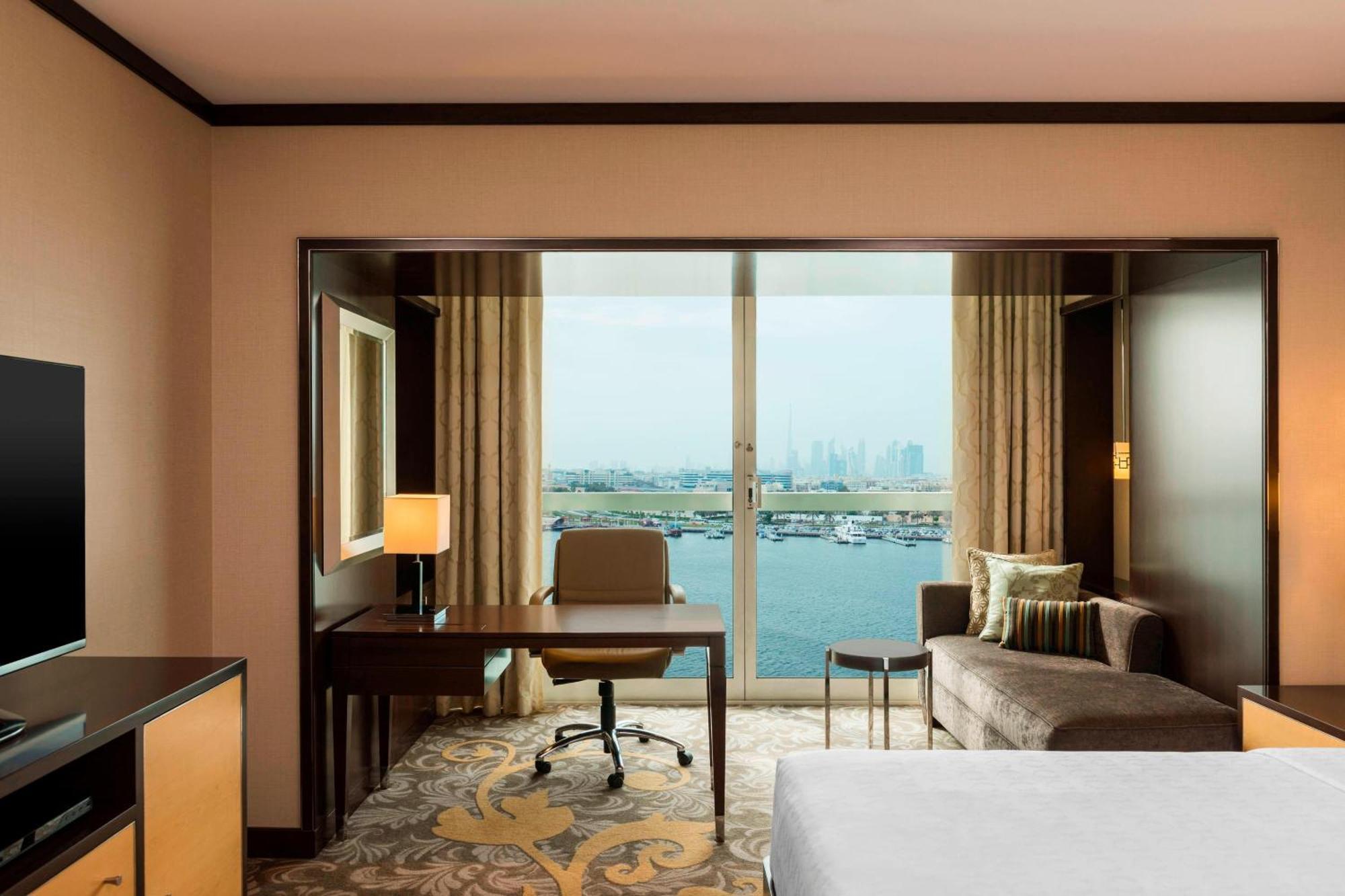 Sheraton Creek & Towers
