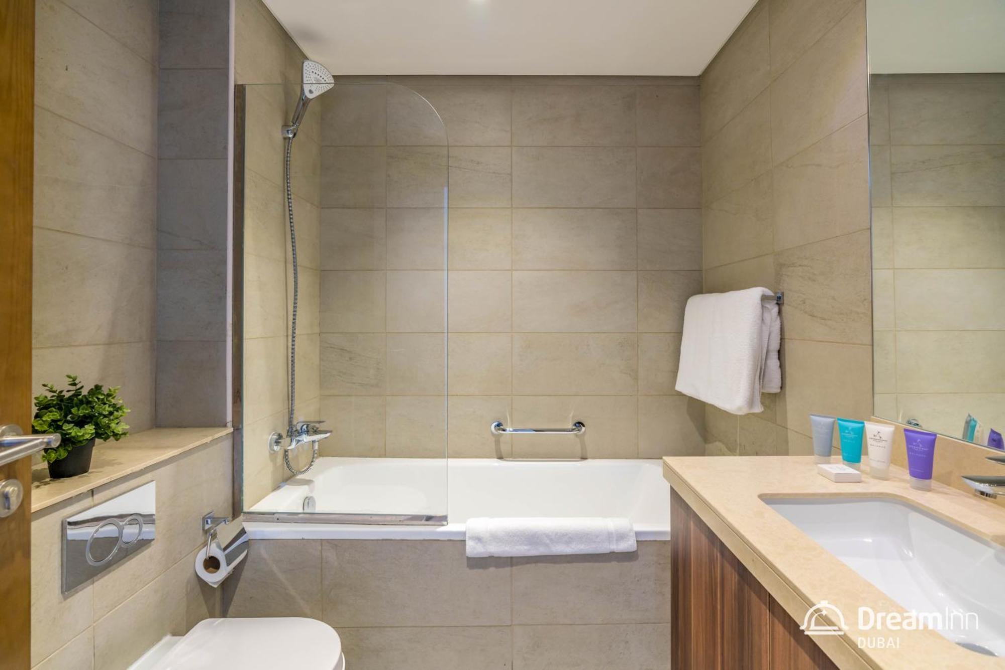 Dream - Mina By Azizi Apartment *