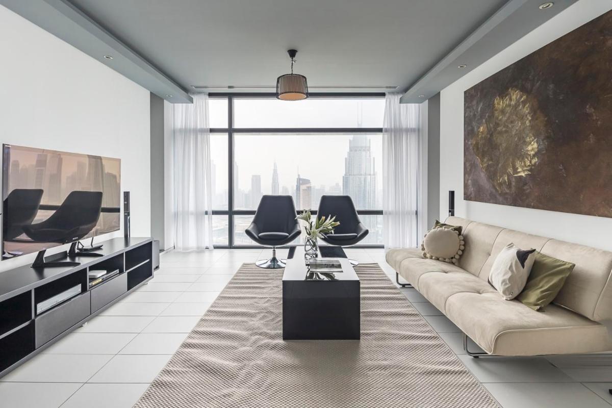 Frank Porter - Index Tower Apartment Dubai