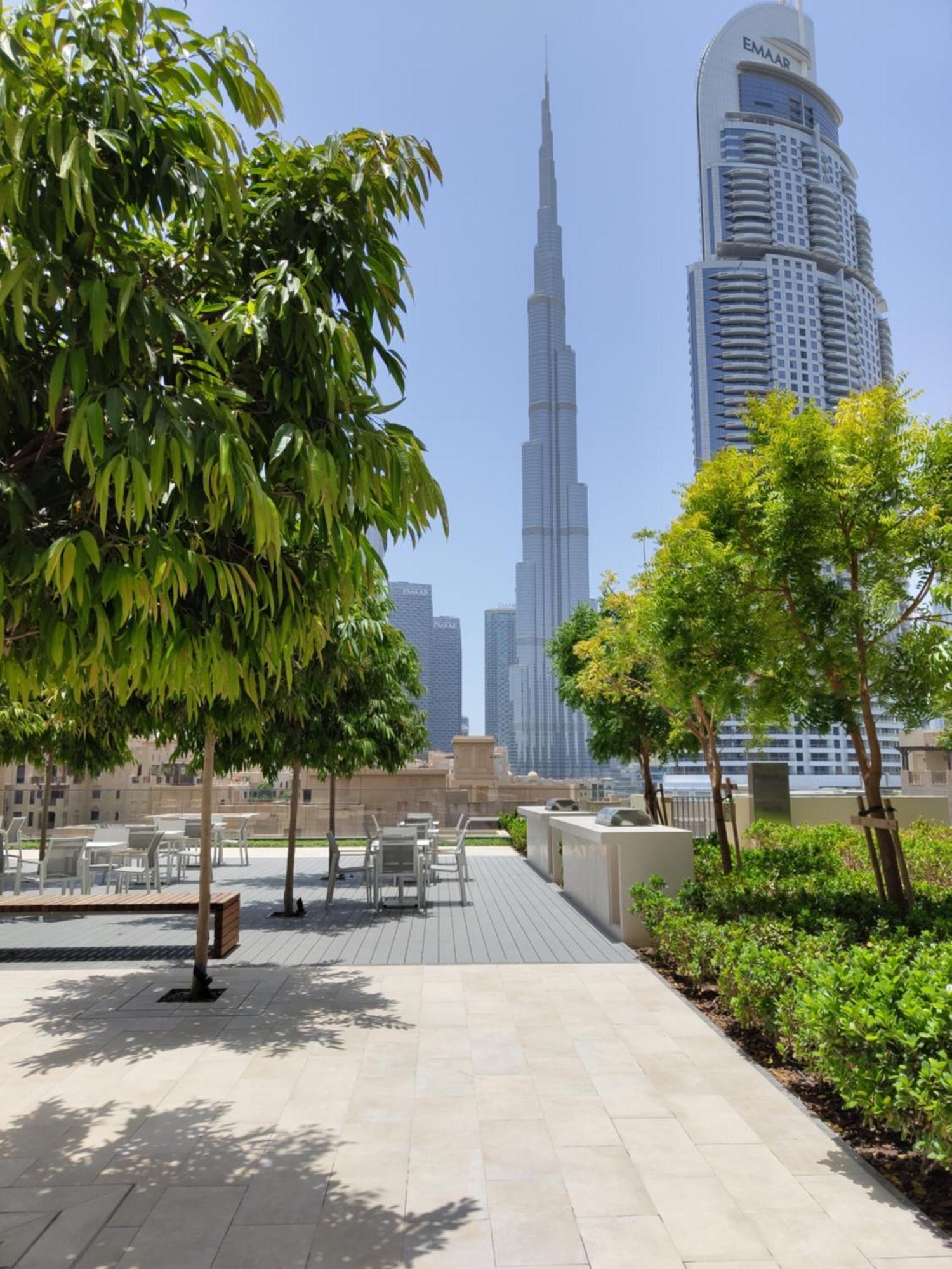 Ultimate / Amazing Burj Khalifa Views / 5 Min Walk From Mall / 6 People Apartment *
