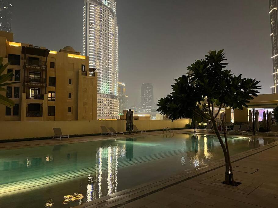 Ultimate / Amazing Burj Khalifa Views / 5 Min Walk From Mall / 6 People *