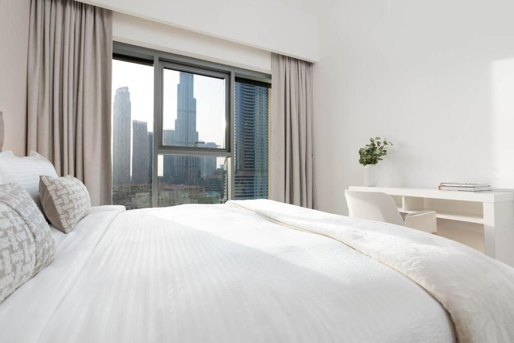 Ultimate / Amazing Burj Khalifa Views / 5 Min Walk From Mall / 6 People