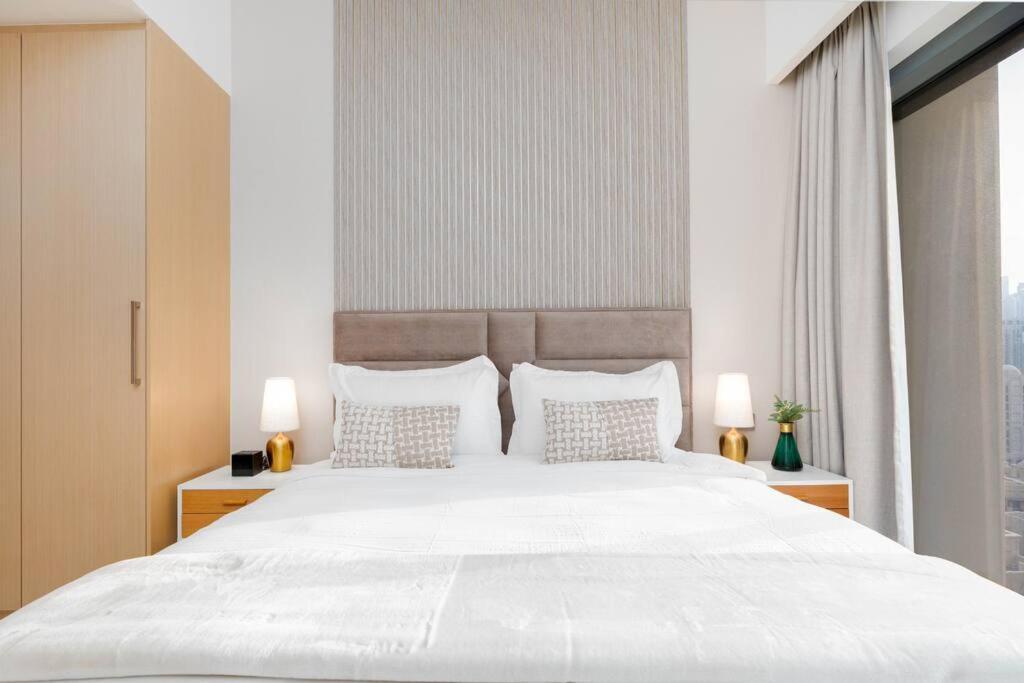 Ultimate / Amazing Burj Khalifa Views / 5 Min Walk From Mall / 6 People Dubai