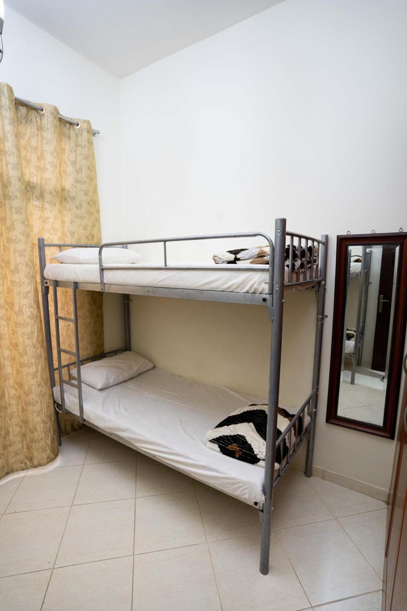 Robin Hostel *