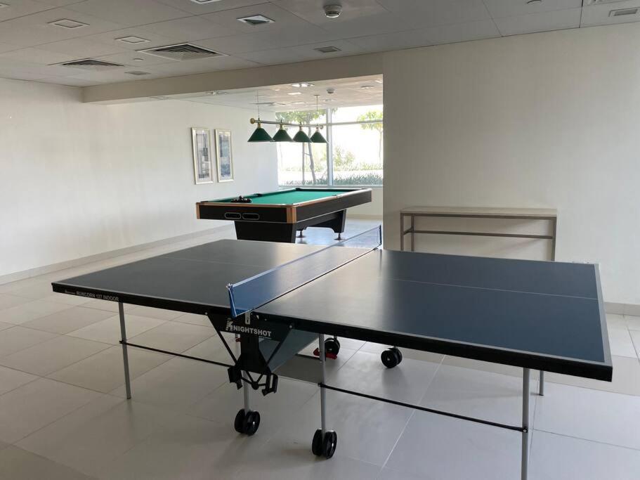 Ultimate / 5 Min Walk From Mall / 5 People / Downtown Boulevard Daire Dubai