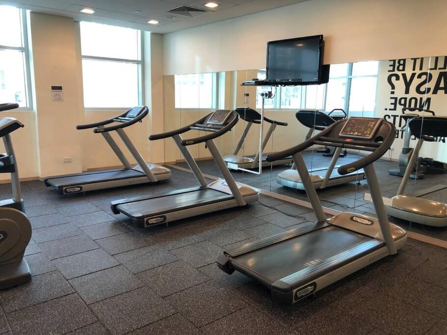 Ultimate / 5 Min Walk From Mall / 5 People / Downtown Boulevard