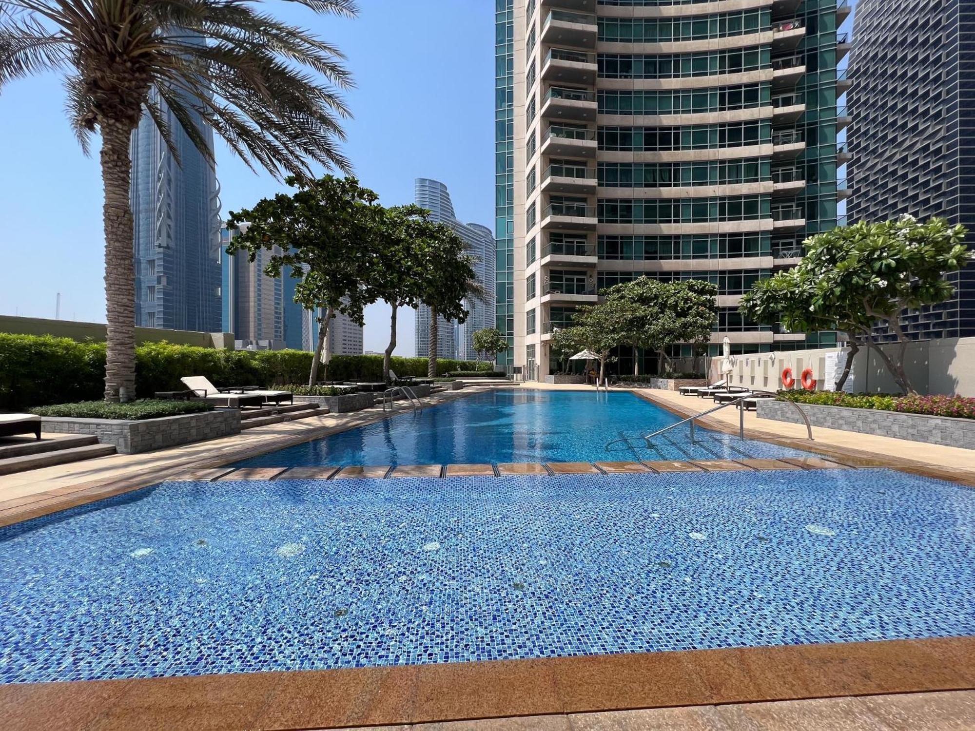 Ultimate / 5 Min Walk From Mall / 5 People / Downtown Boulevard Dubai