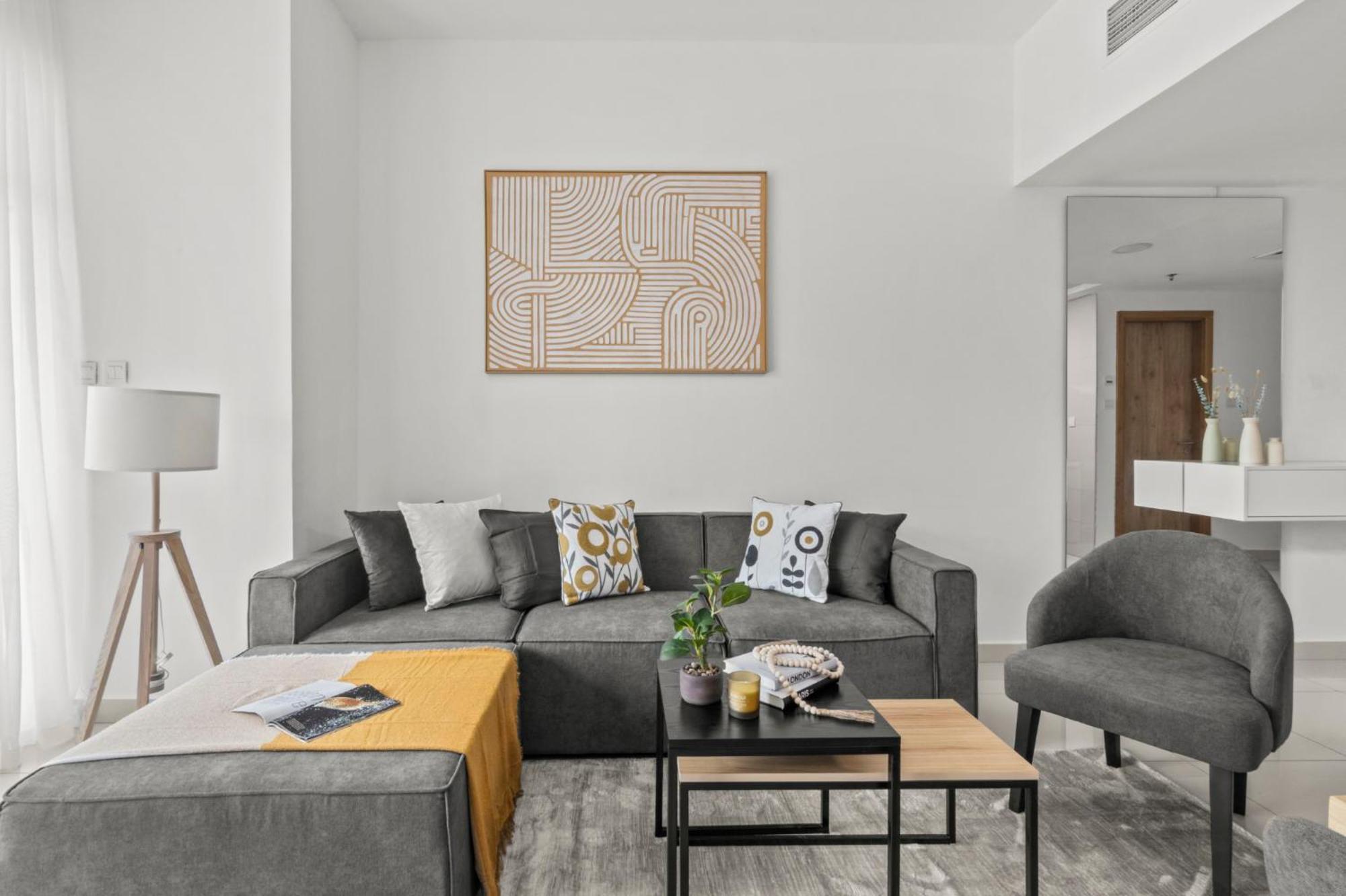 Lavish 2br With Charming Marina View Apartment *