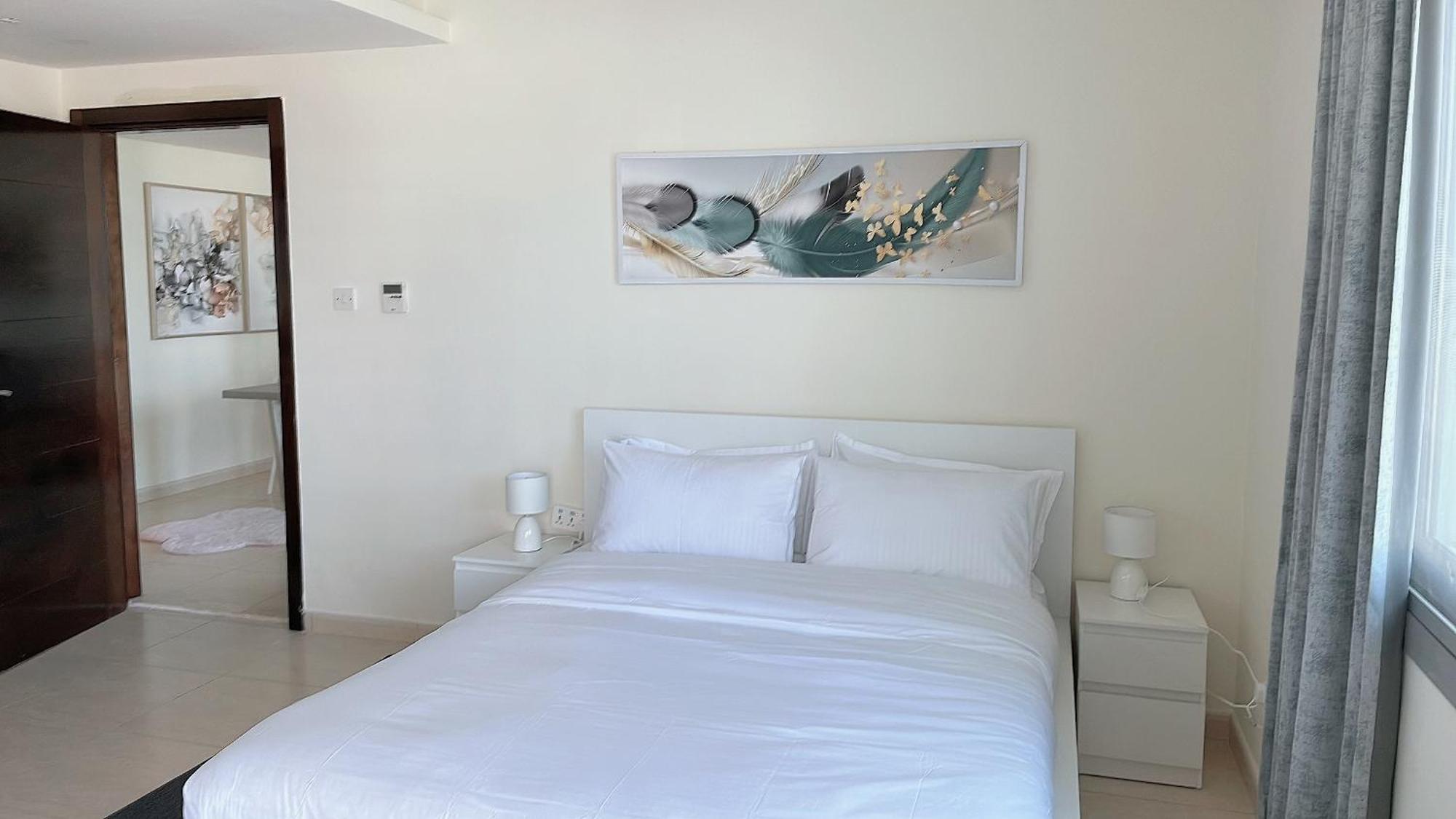 Apartment Bright & Cozy 1 Bedroom Canal View In Marina Dubai