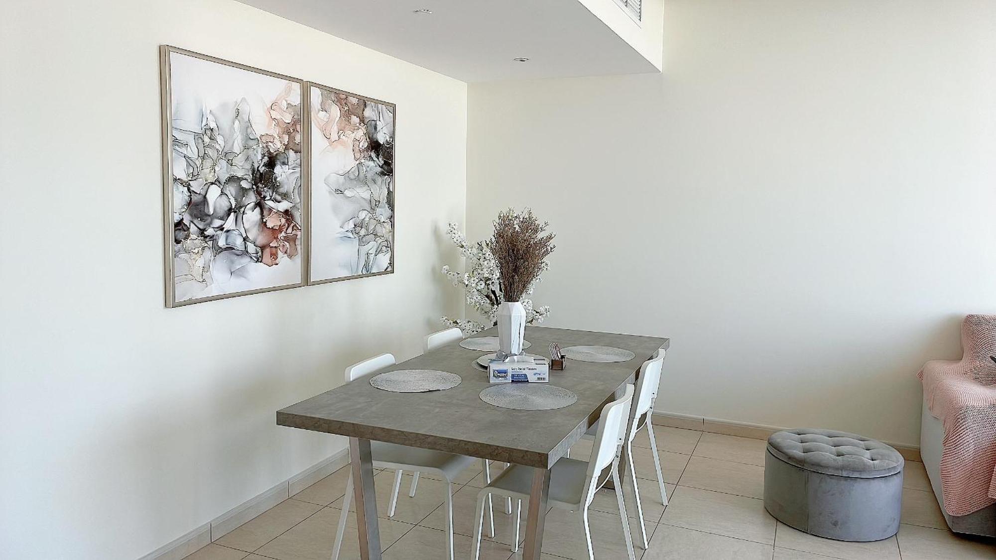 Apartment Bright & Cozy 1 Bedroom Canal View In Marina