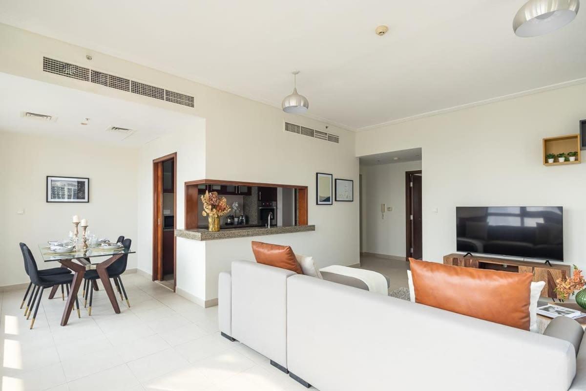 Frank Porter - South Ridge Tower 2 * Dubai