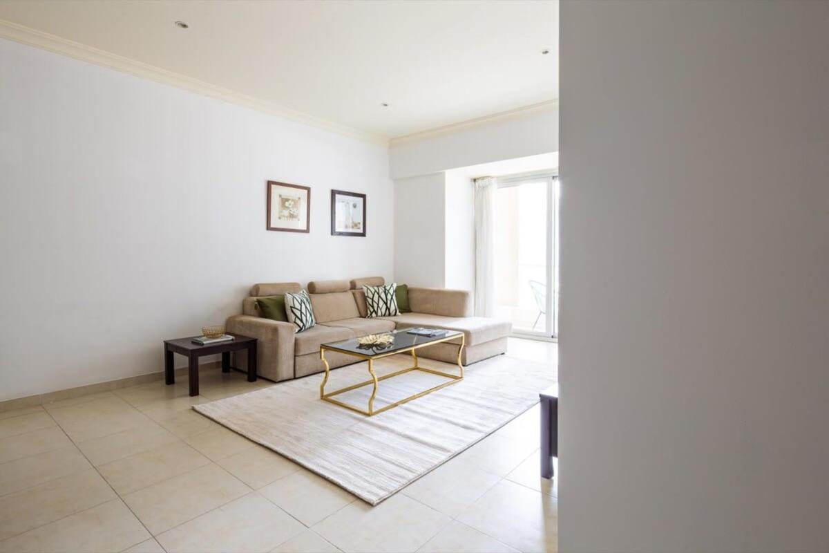 Frank Porter - Marina Heights Apartment