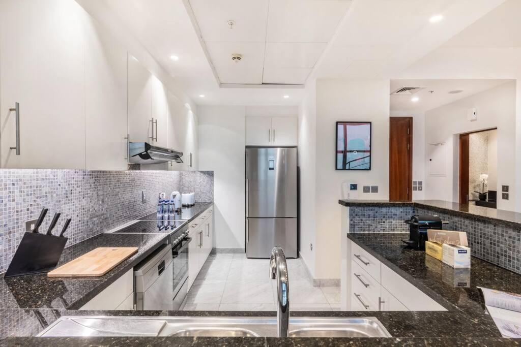 First Class 2br With Magical Duplex In Park Dubai