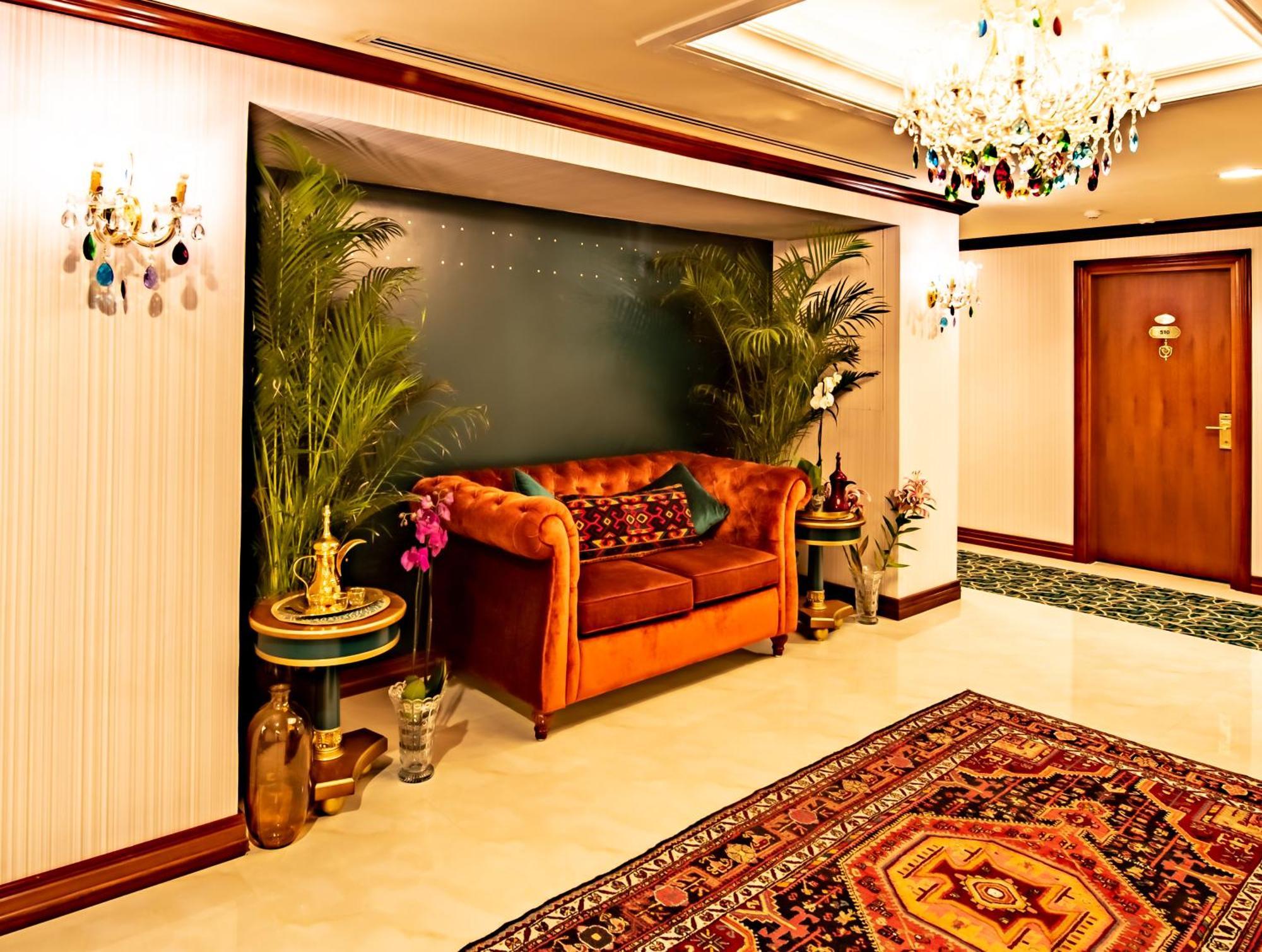Riviera Hotel