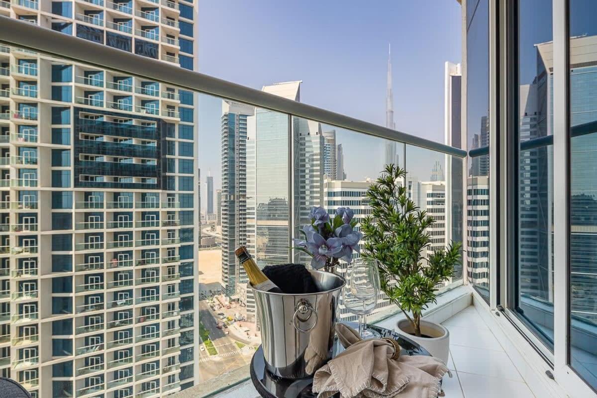 Frank Porter - Damac Prive B Apartment