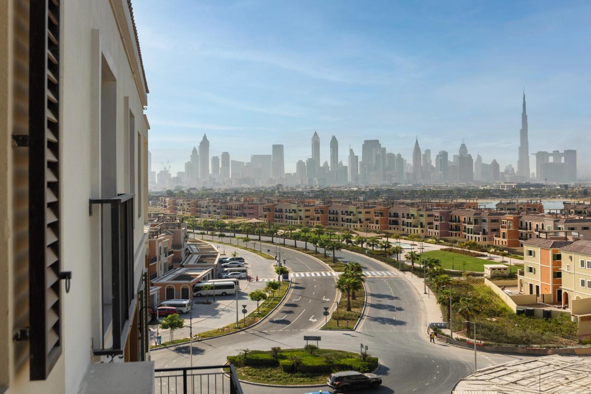 Splendid Brand New Near The Apartment Dubai
