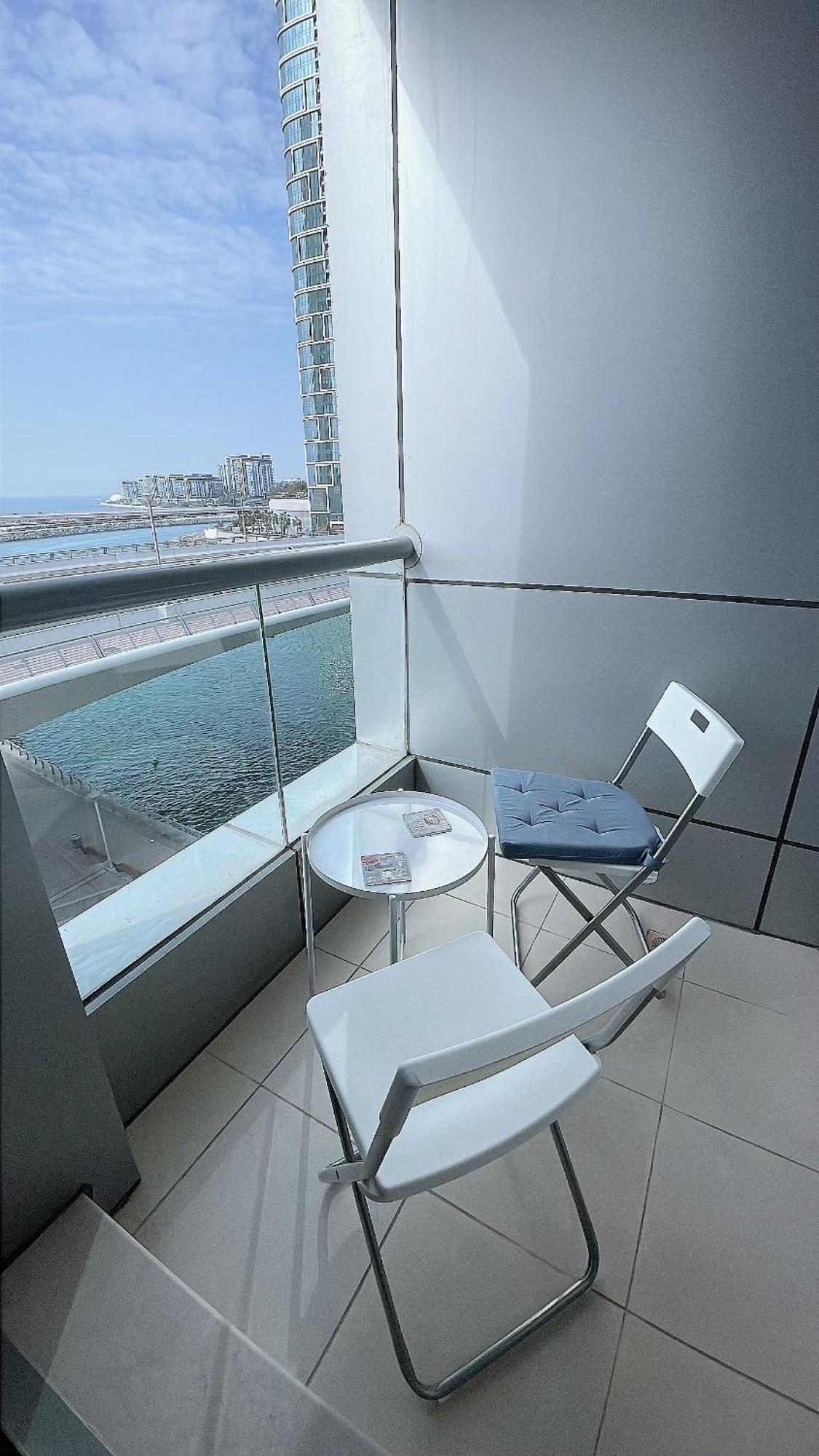 Apartment Bright & Cozy 1 Bedroom Canal View In Marina *