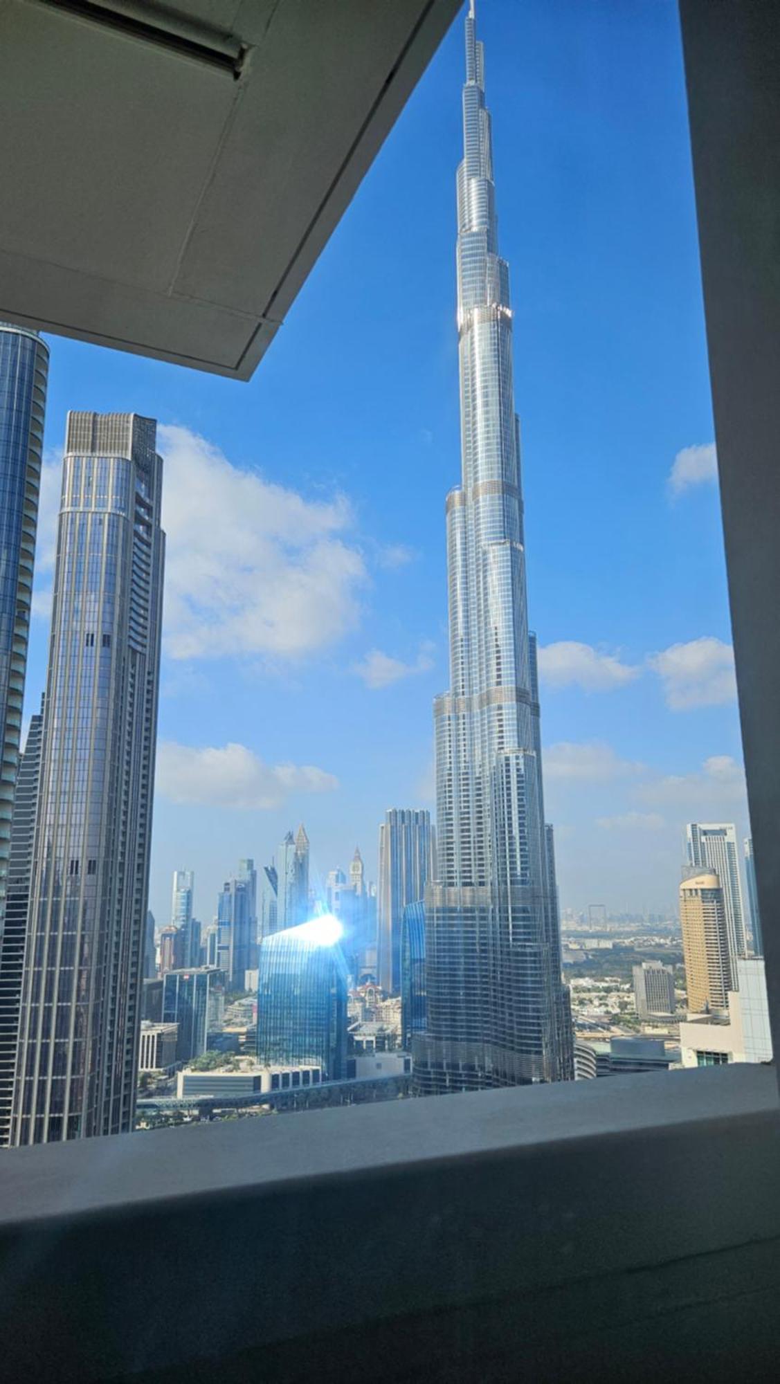 Apartment Mh-act Tower- Burj Khalifa View 3bedrooms-ref4107