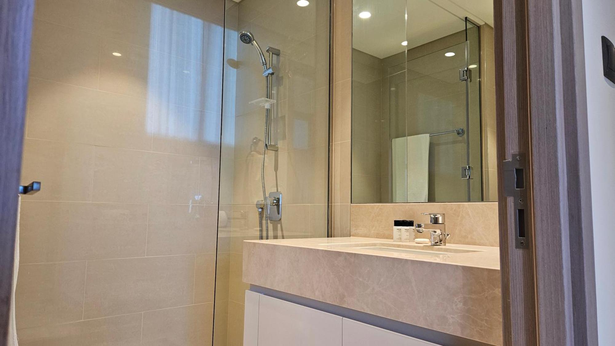 Mh-act Tower- Burj Khalifa View 3bedrooms-ref4107 Apartment *