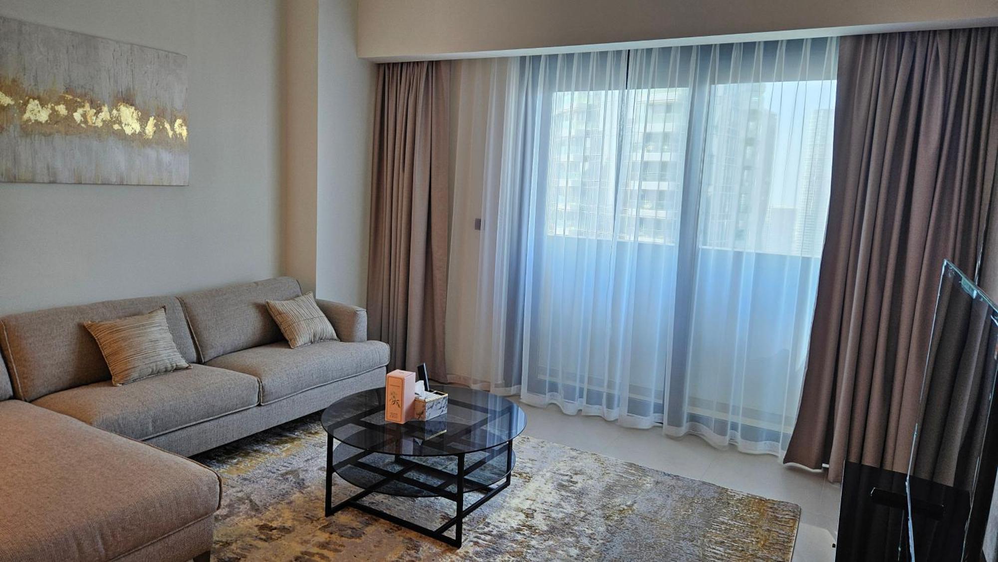 Mh-act Tower- Burj Khalifa View 3bedrooms-ref4107 Dubai