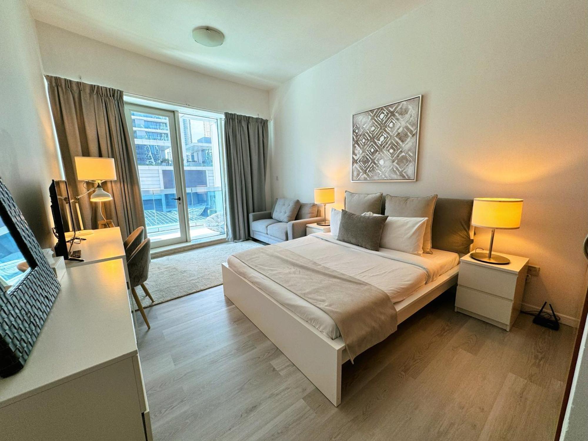 Apartment Marina - 5 Bedroom, Feel, Great Amenities Dubai