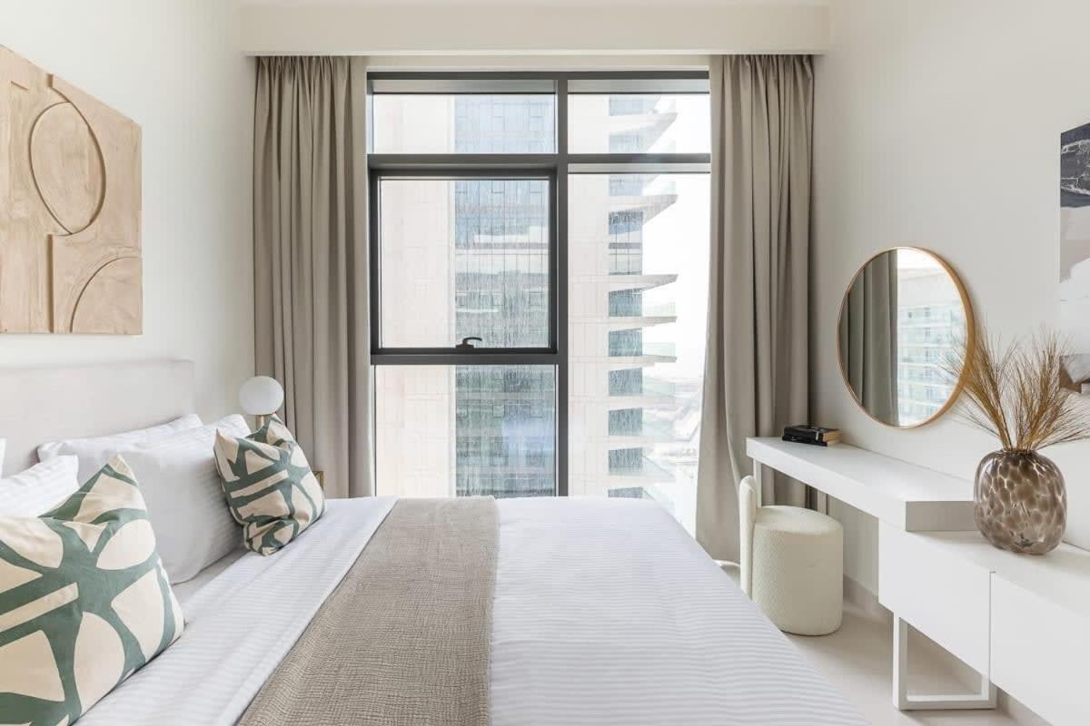 Frank Porter - Vista Tower 2 Apartamento