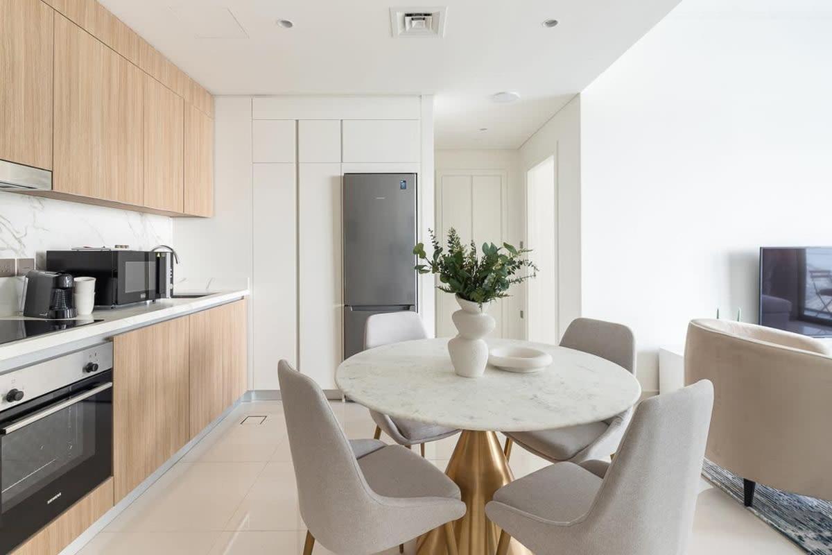 Frank Porter - Vista Tower 2 Apartamento *