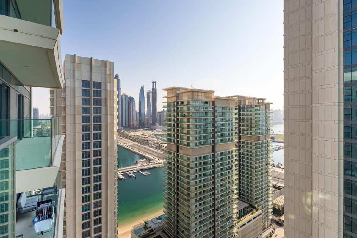 Frank Porter - Vista Tower 2 Apartamento