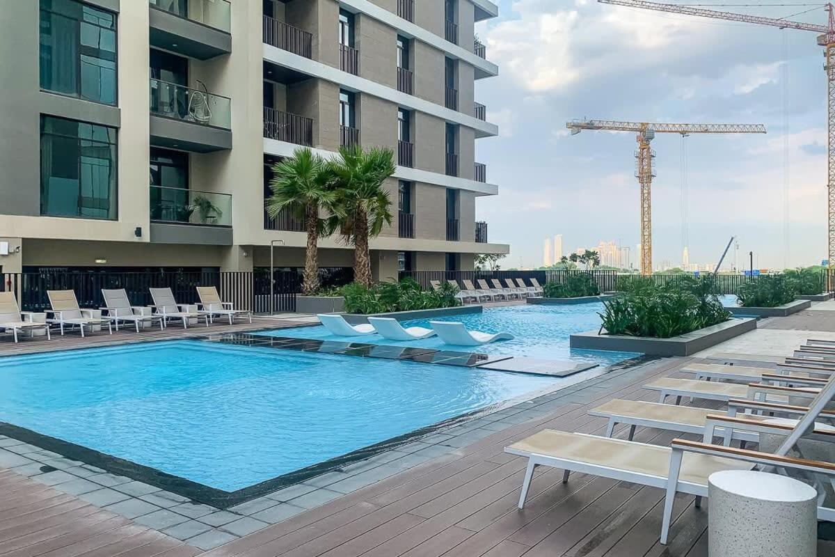 Frank Porter - Wilton Terraces 1 Apartment Dubai