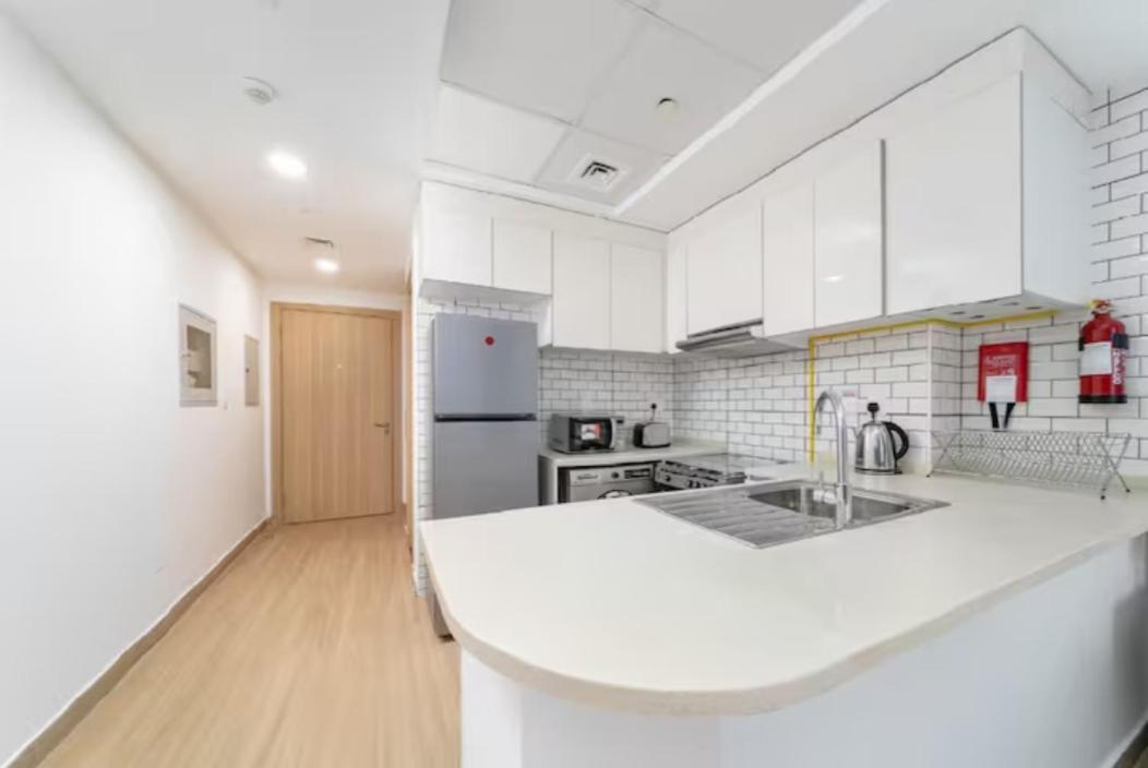 151 Jumeirah Gardens Apartamento *