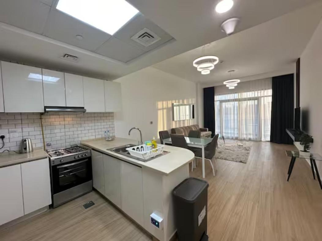 151 Jumeirah Gardens *