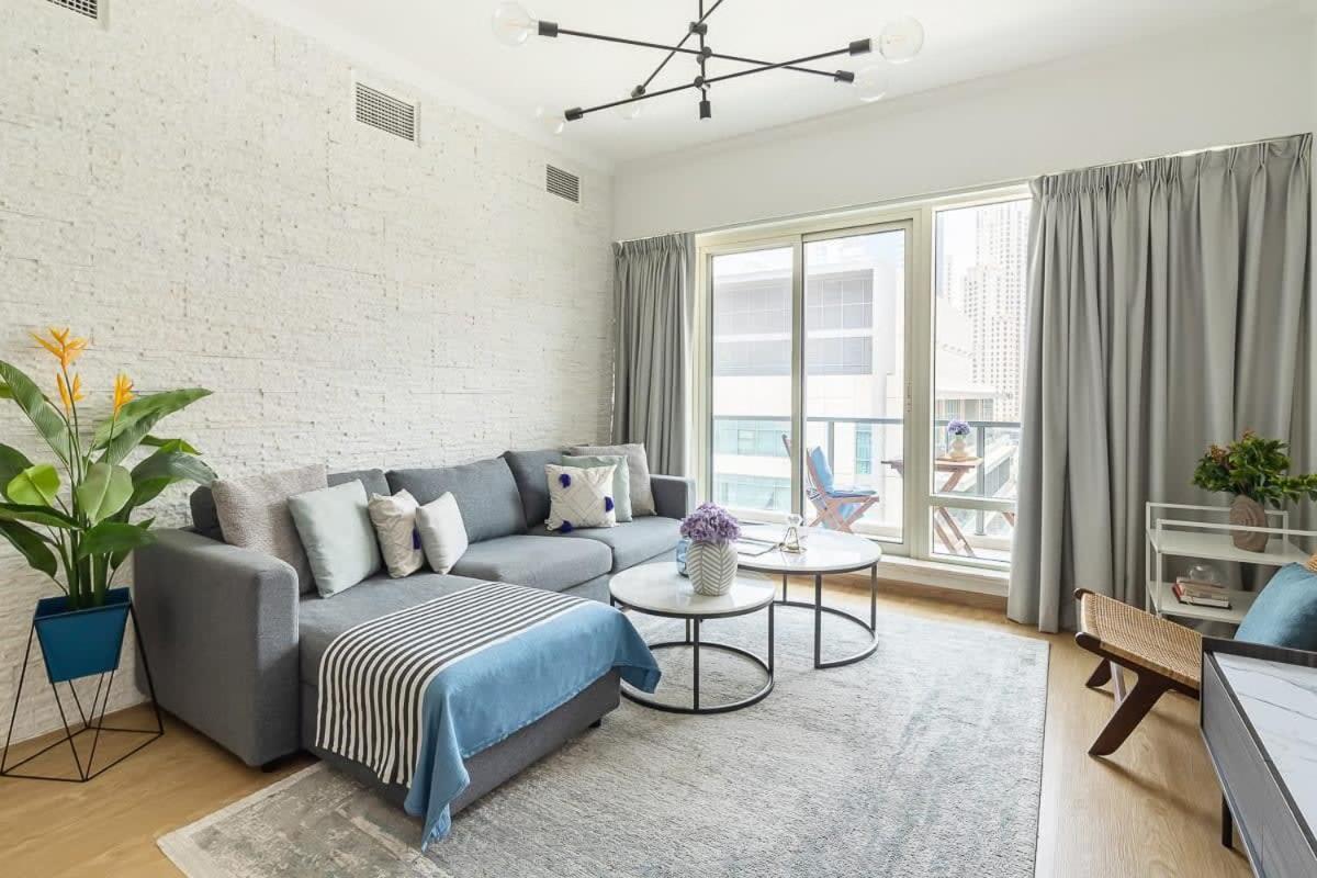 Frank Porter - Al Majara Apartment *