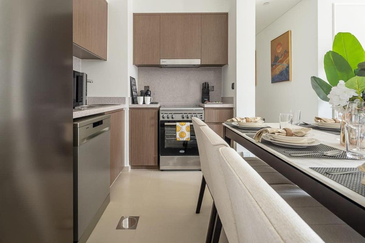 Apartment Frank Porter - Act One Tower 1