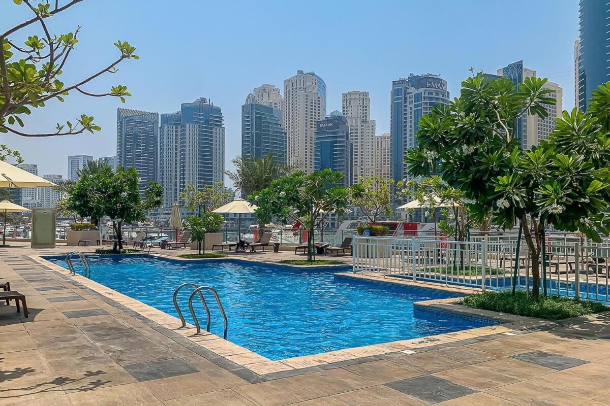 Frank Porter - Al Majara Apartment *