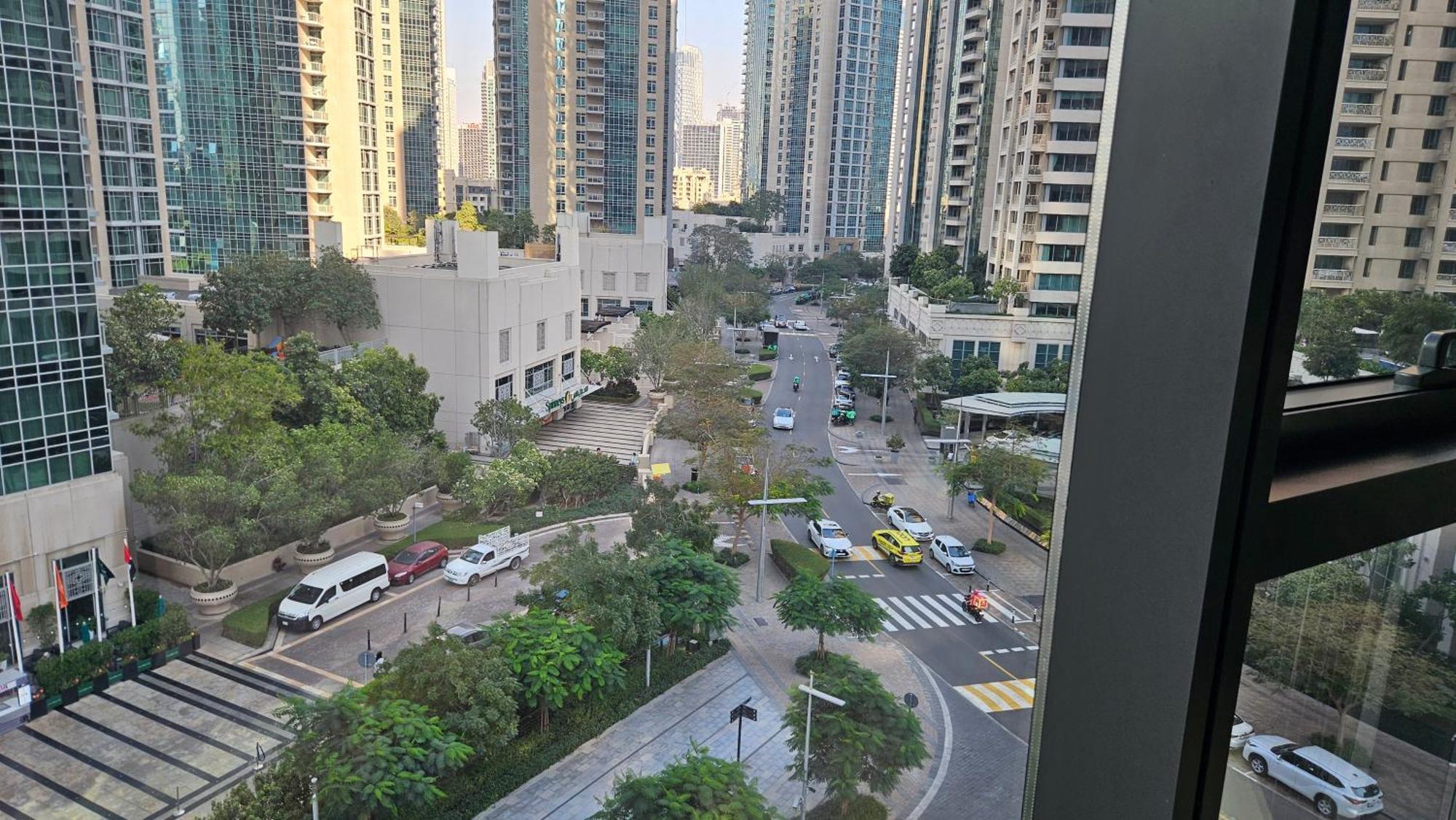 Mh - Act Tower - Burj View - 2bhk - Ref509 * Dubai