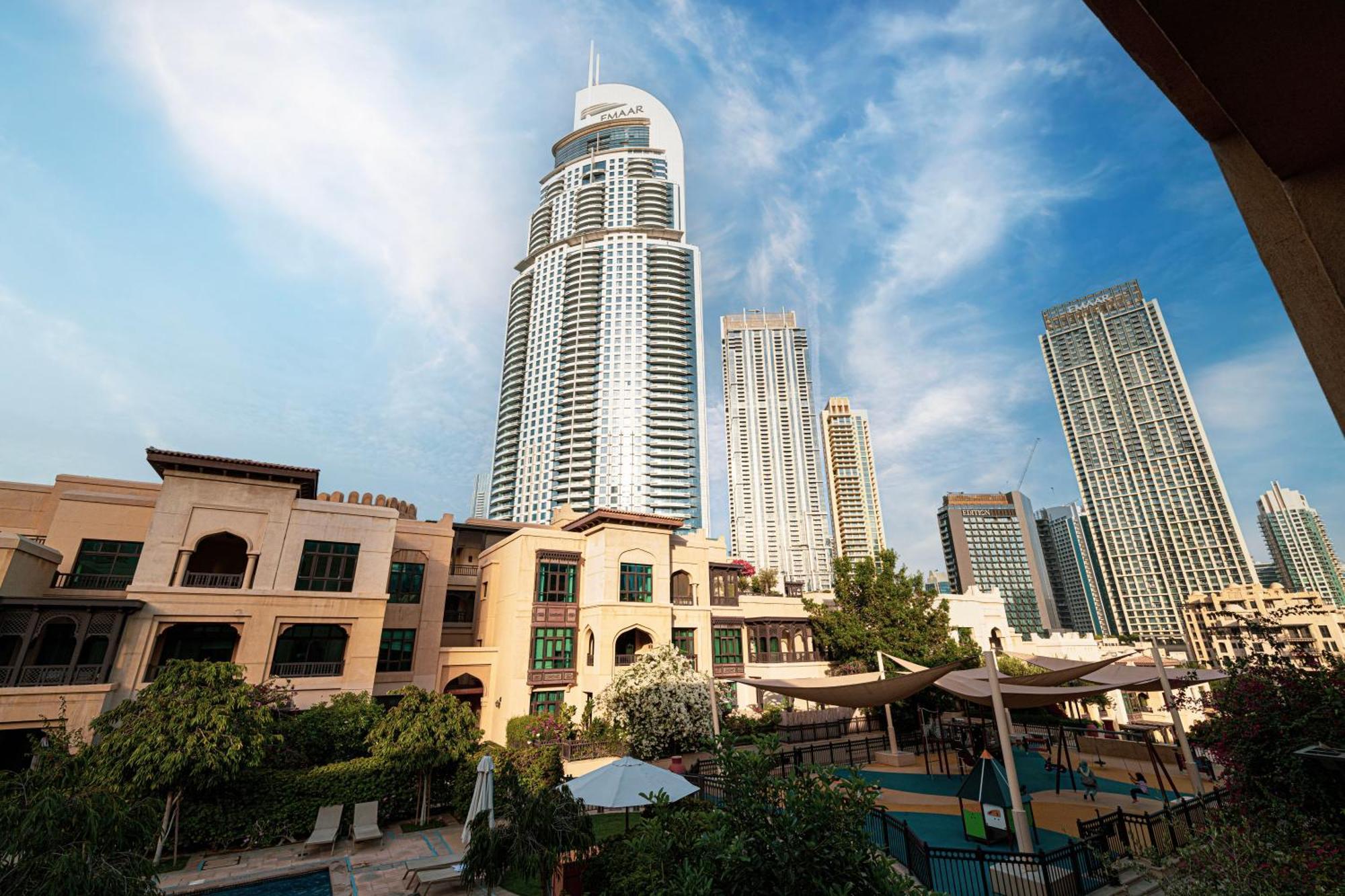 Lux 2br Retreat Steps From Mall&burj Khalifa Dubai