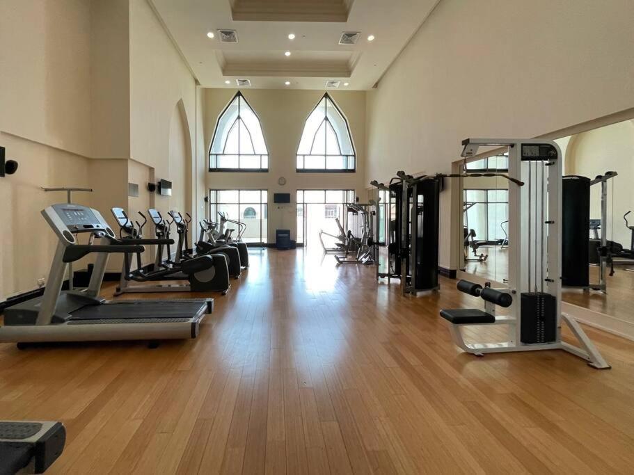 First Class 1br Tranquil Oasis In Old Town Dubai