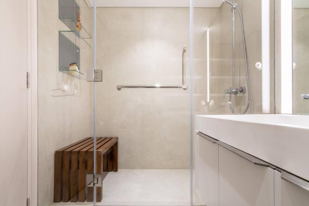 First Class 1br Tranquil Oasis In Old Town Apartment