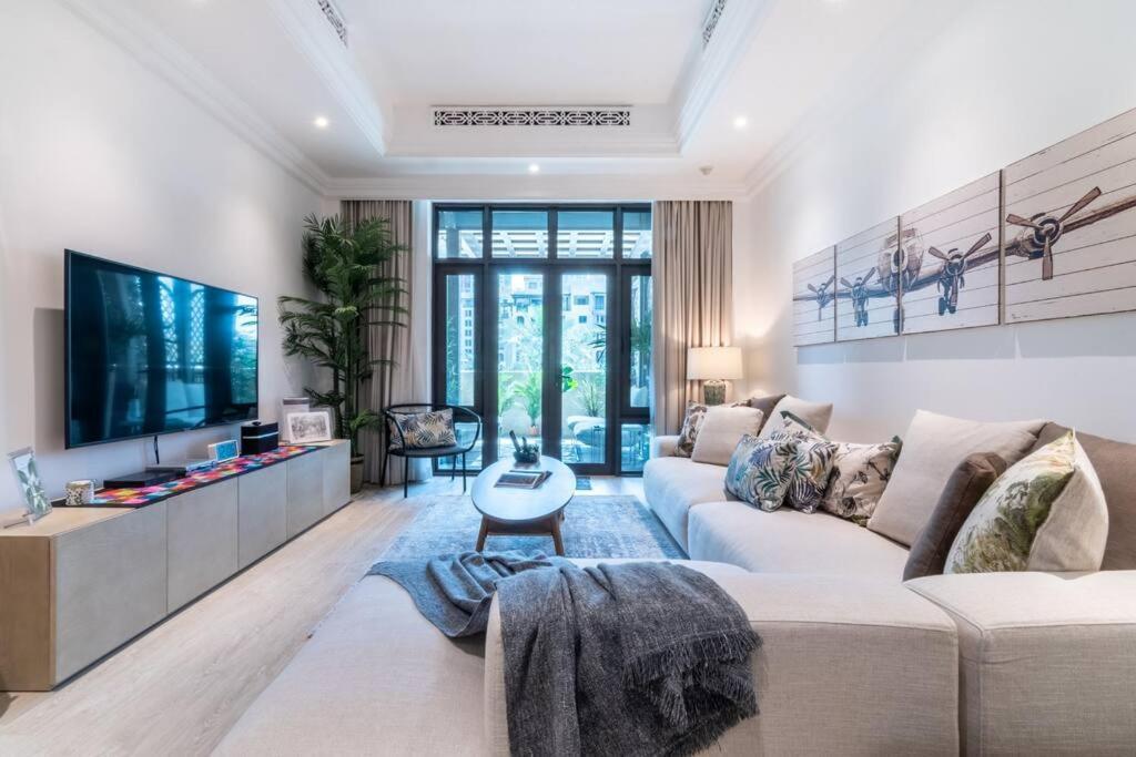 First Class 1br Tranquil Oasis In Old Town Apartment
