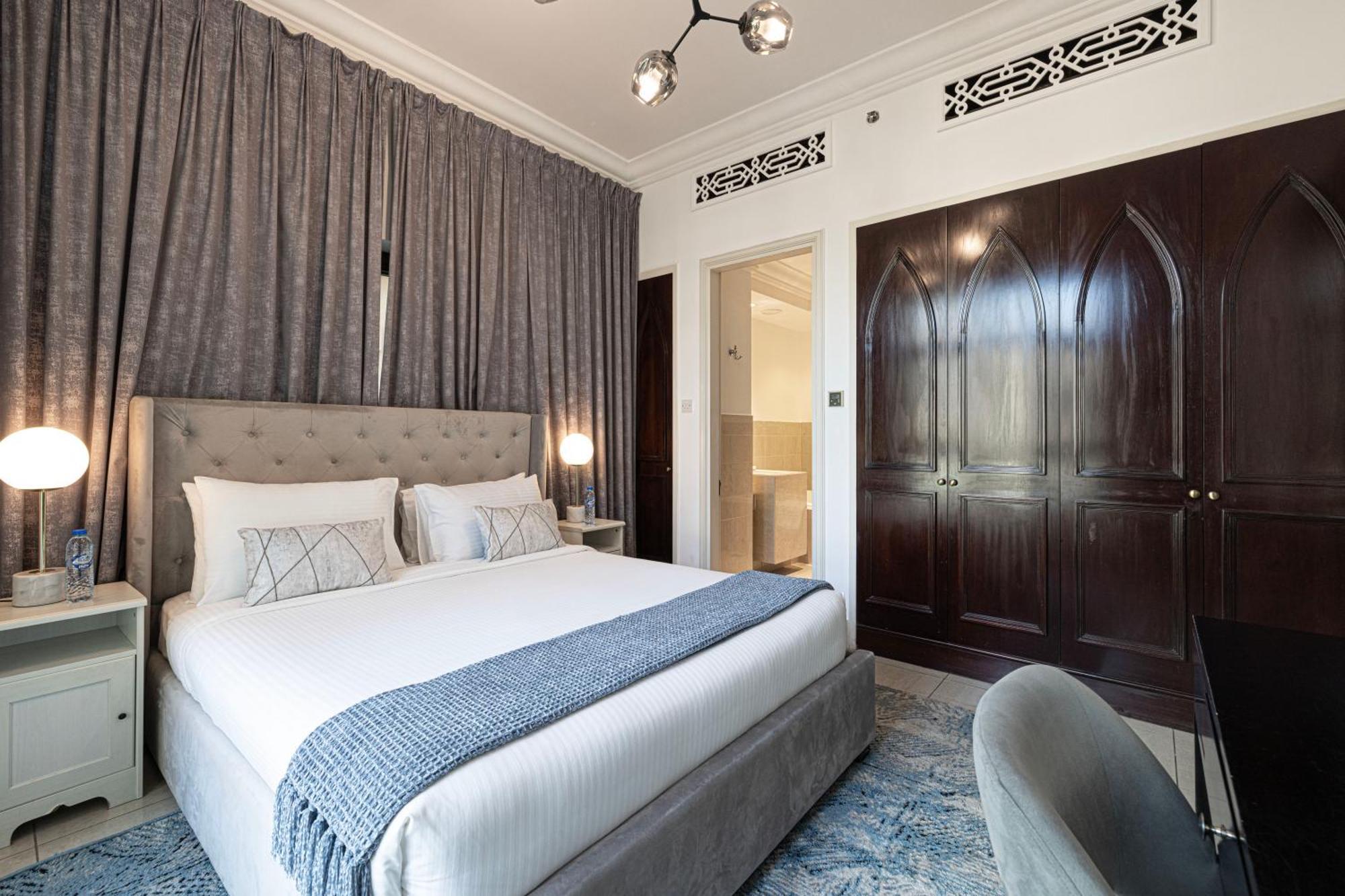 Lux 2br Retreat Steps From Mall&burj Khalifa Apartment *