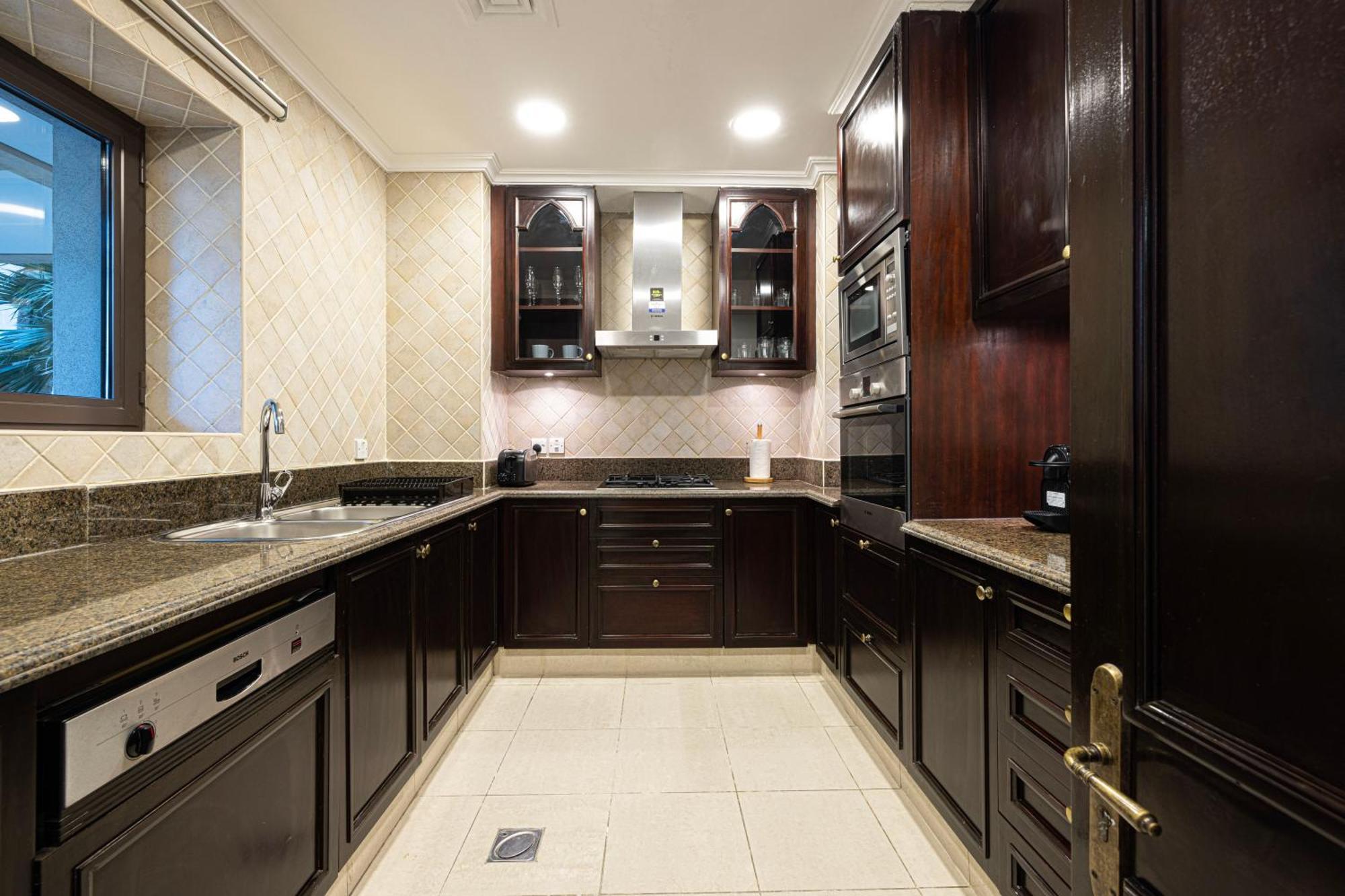 Apartment Lux 2br Retreat Steps From Mall&burj Khalifa Dubai