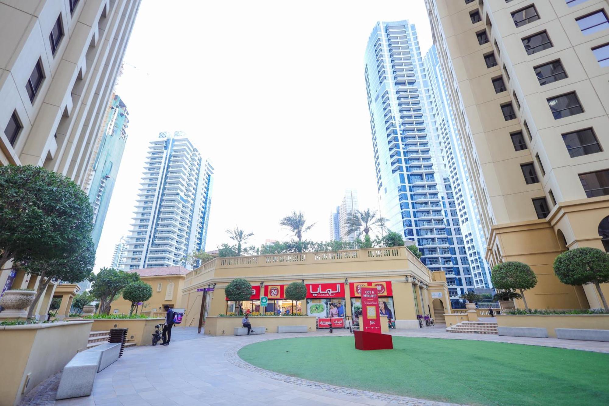Lunar - Jbr *