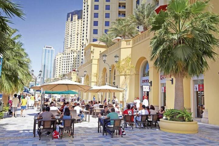 Amazing 1bdr In Jbr- Beach Access And Lake View *
