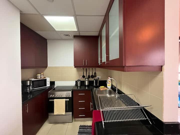 Amazing 1bdr In Jbr- Beach Access And Lake View Apartment Dubai