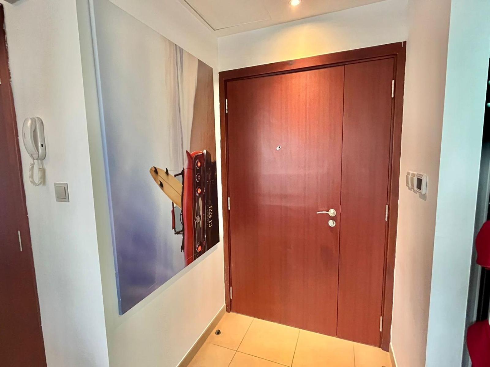 Amazing 1bdr In Jbr- Beach Access And Lake View Apartment
