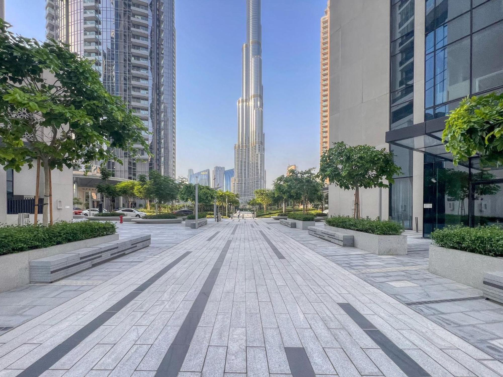 Full Burj Khalifa View - Two Balconies Apartment *