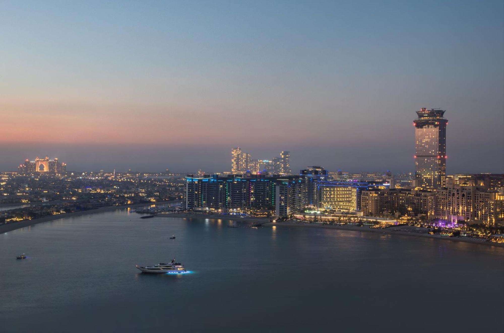 Sky-high 1br Retreatmarina Vistaemaar Beachfront Daire