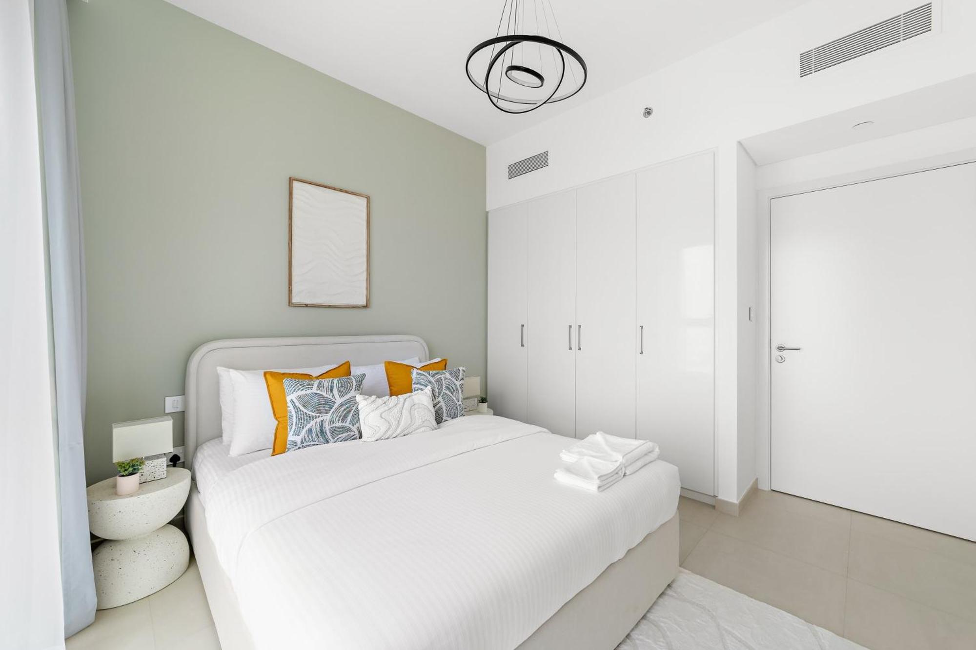 Silkhaus Ultra Luxury 1bdr In New Tower Of Downtown Apartment