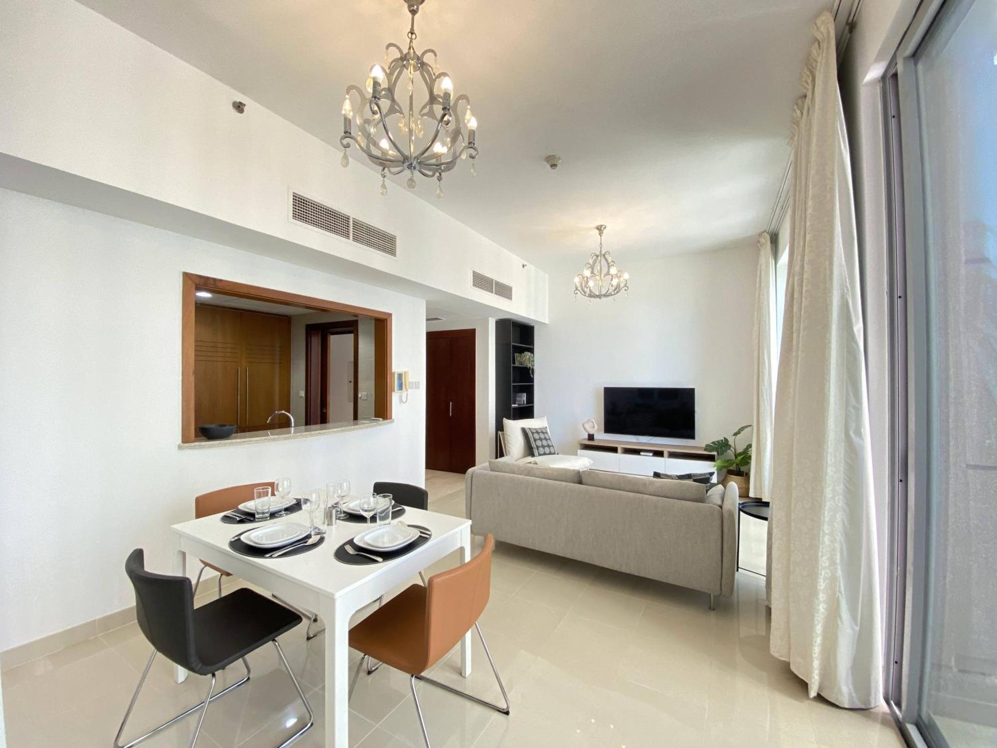 Lux Standpoint Tower Burj & Fountain Views