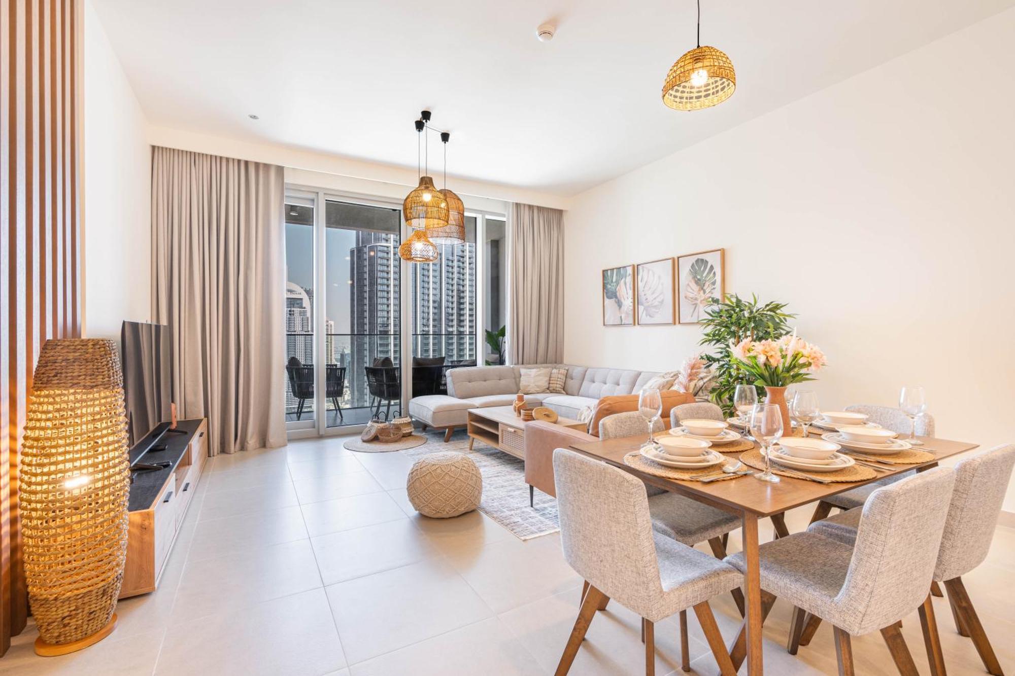 Luxury 3bhk, Burj Khalifa & Dancing Fountain View * Dubai